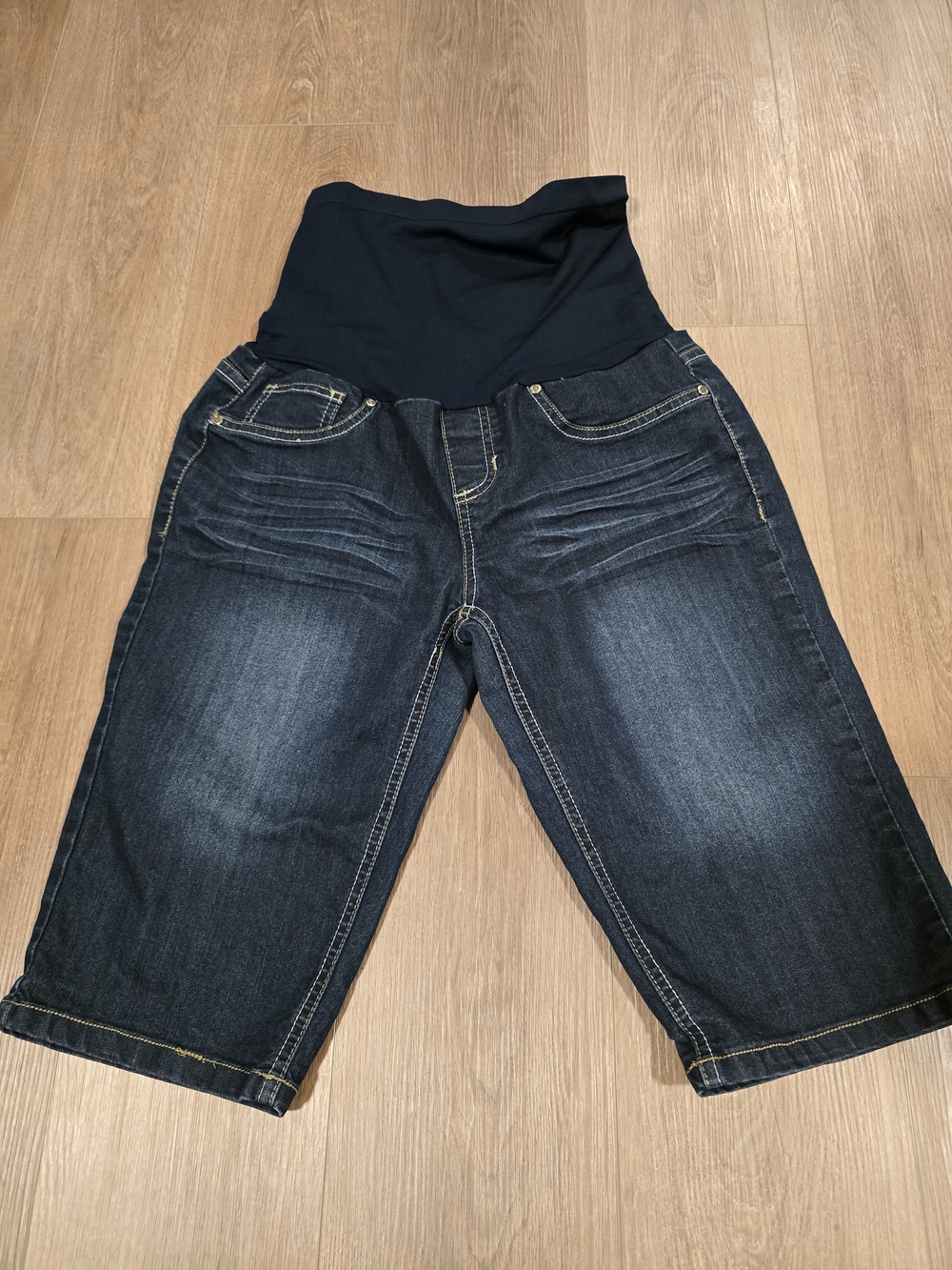 Bella Vida Maternity Denim Bermuda‎ Shorts Dark Wash Stretch Panel Size Large